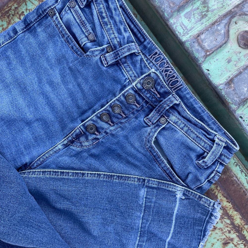 Classic Blue Women's Cropped Jeans